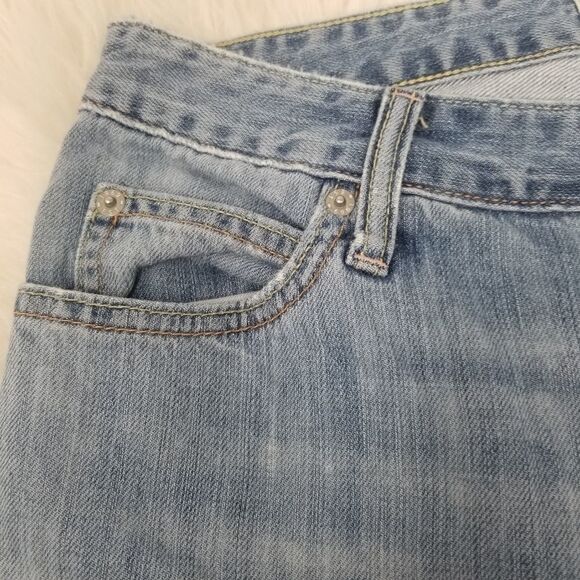 GAP BOOT CUT LIGHT WASH. SZ - Picture 3 of 8